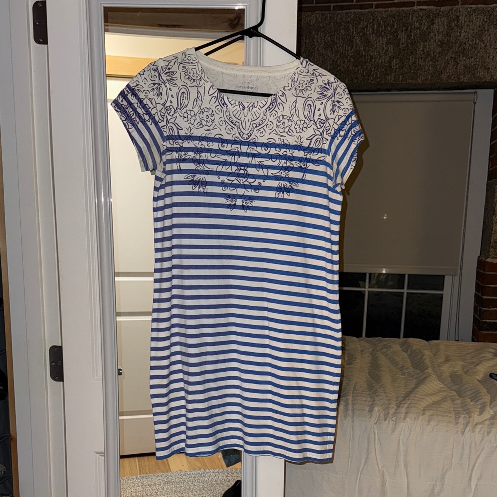 Vineyard Vines Blue and White Tee Shirt Dress